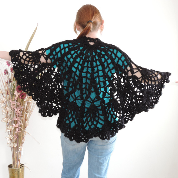 Handmade black crocheted shawl - Picture 1 of 4